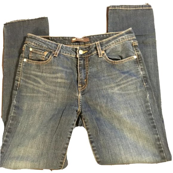 Levi's Women's 10 Med Mid Rise Skinny Fit Medium Wash Straight Leg Jeans Pant - Picture 6 of 6